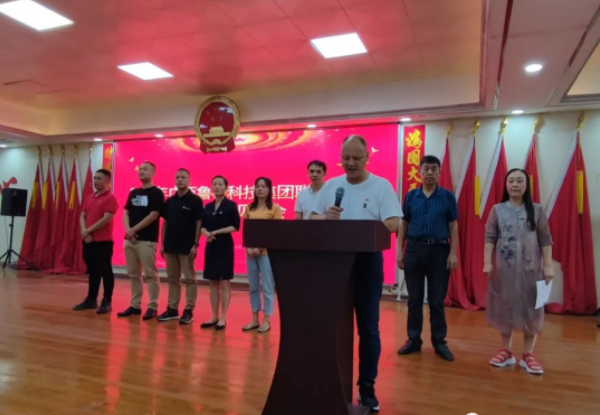 165726400444237.jpg 1657263910126.jpg